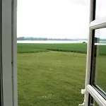 Syd Pa Rodkaergard Tatil Evi