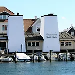 Syd Pa Rodkaergard *